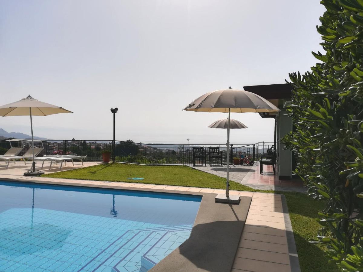 Villa Capogrecale - Piscina Riscaldata Piedimonte Etneo Buitenkant foto