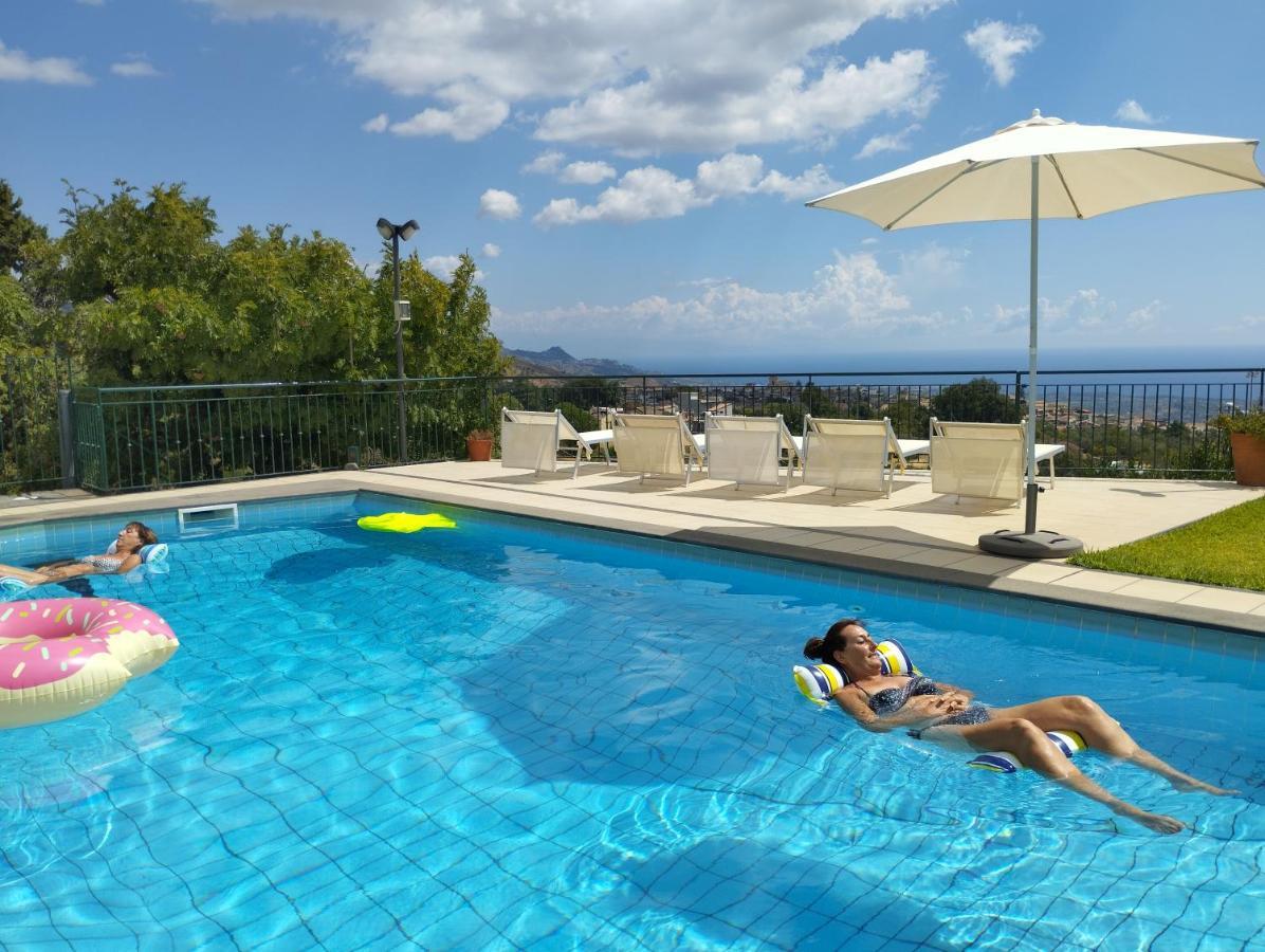 Villa Capogrecale - Piscina Riscaldata Piedimonte Etneo Buitenkant foto