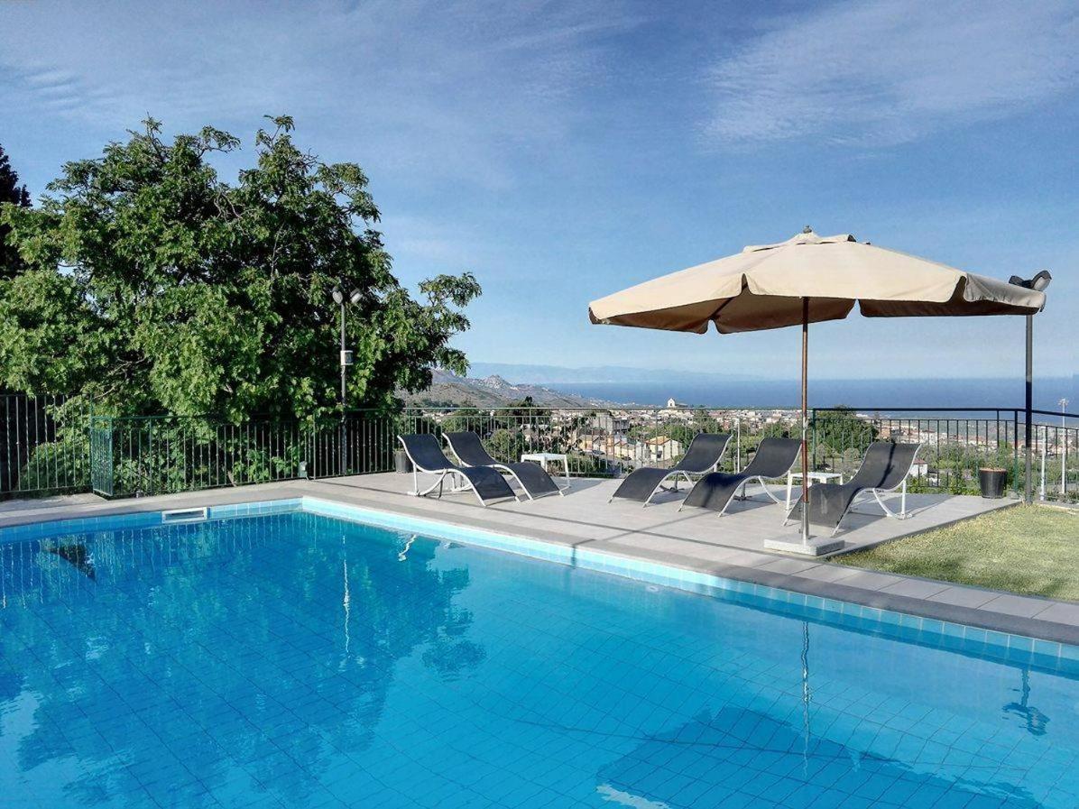 Villa Capogrecale - Piscina Riscaldata Piedimonte Etneo Buitenkant foto