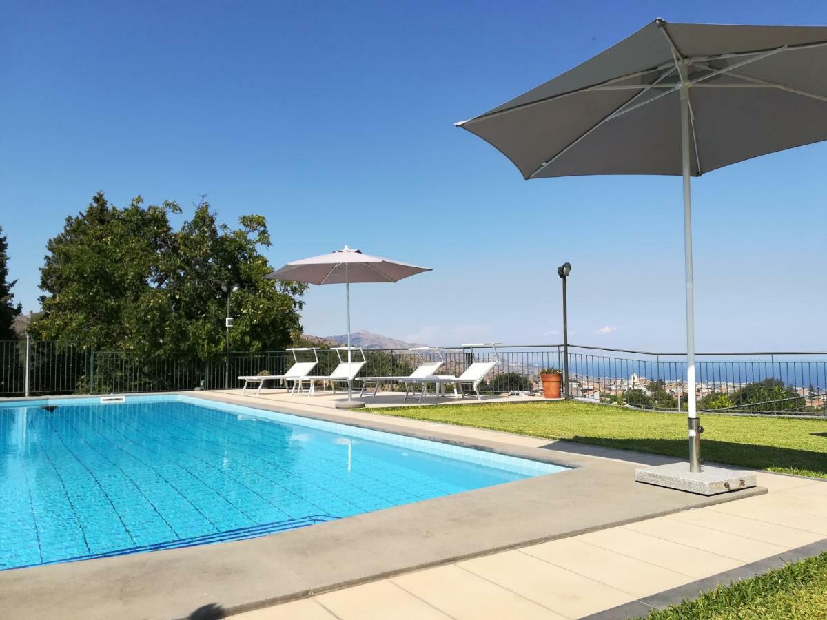 Villa Capogrecale - Piscina Riscaldata Piedimonte Etneo Buitenkant foto